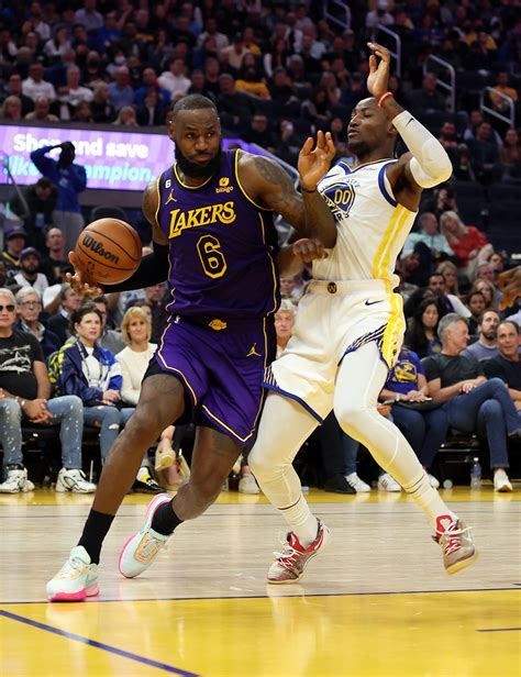 lebron james lakers opening night.